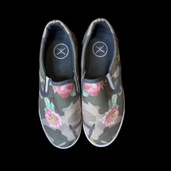Inkkas Camo/Floral print slip on size 9 - Picture 1 of 7